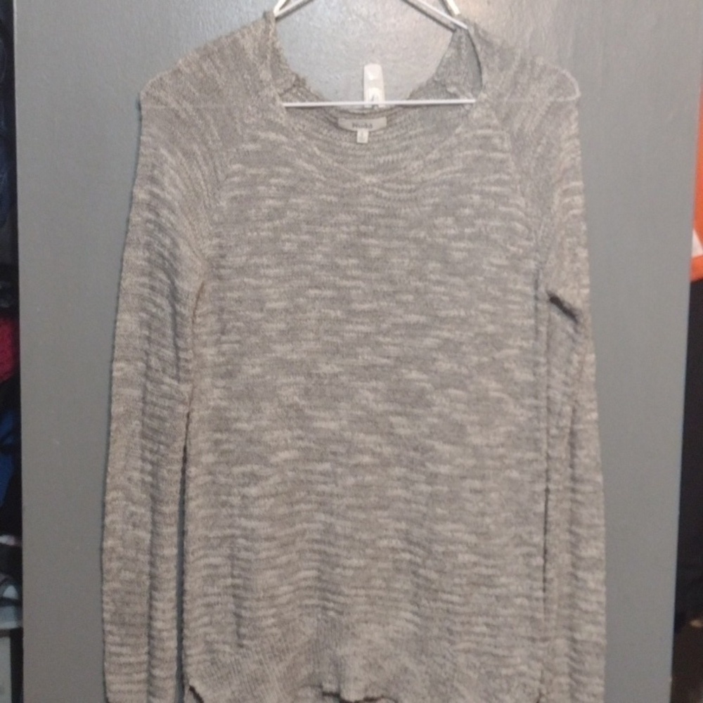 Mudd Gray sweater size small